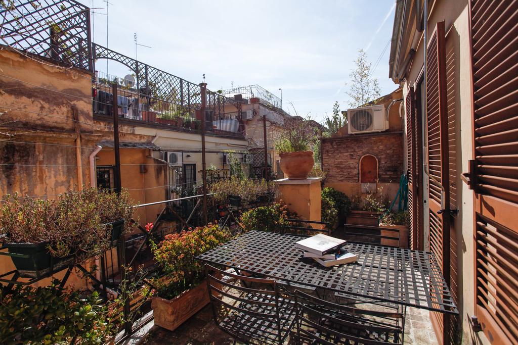 Apartment Pantheon Square Family *